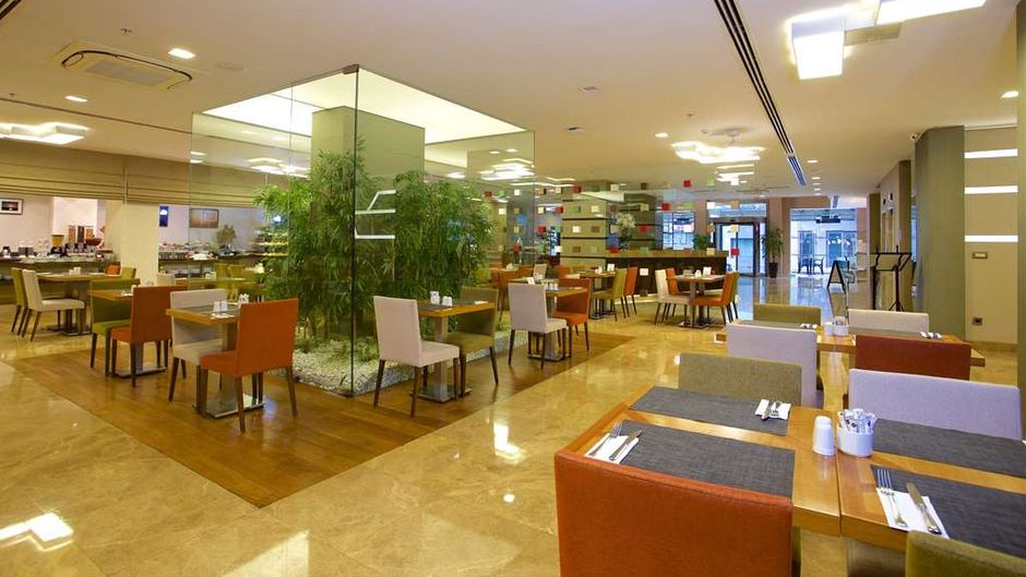 Ramada Istanbul Taksim Restaurant