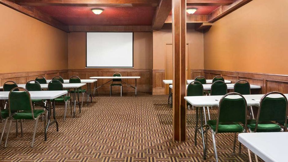 Travelodge Meadow Lake Meeting