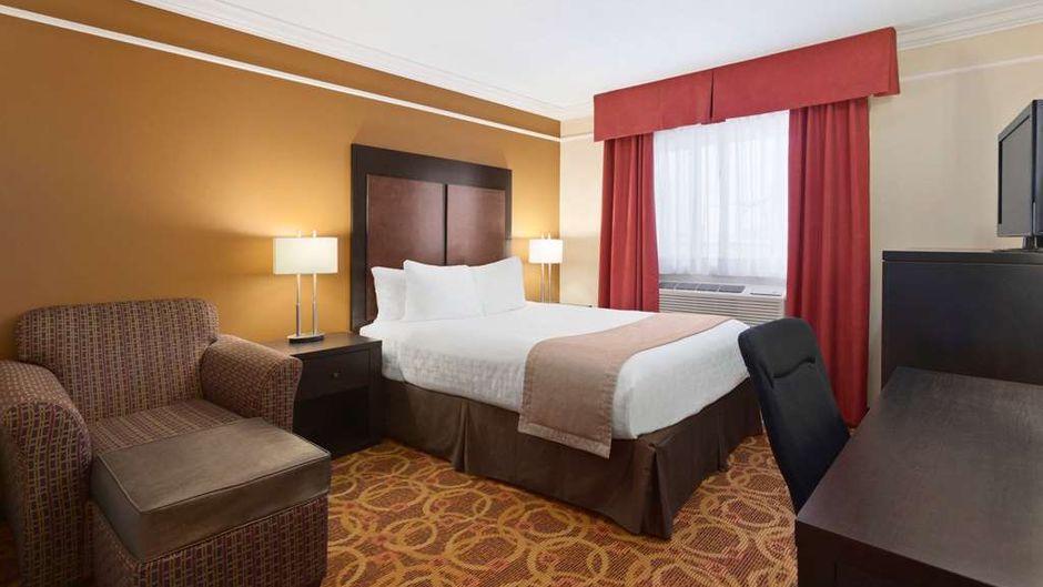 Travelodge Meadow Lake Room