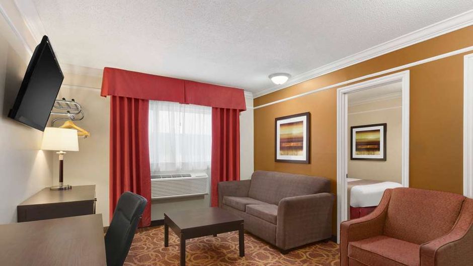 Travelodge Meadow Lake Suite