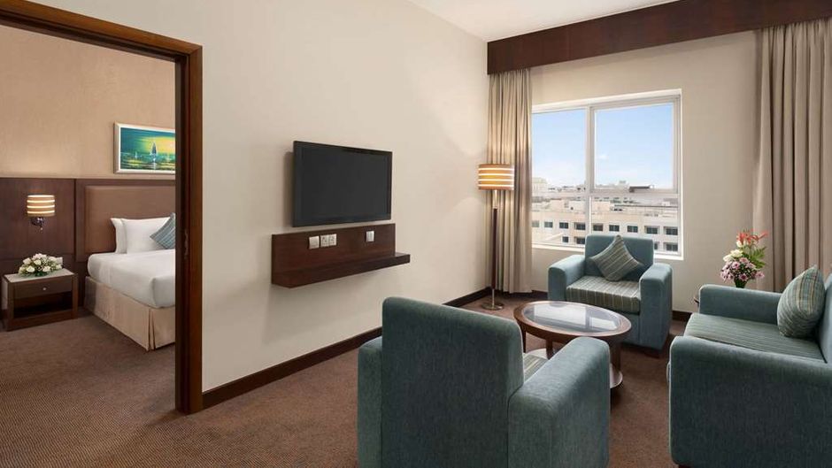 Ramada Deira Dubai Hotel Suite