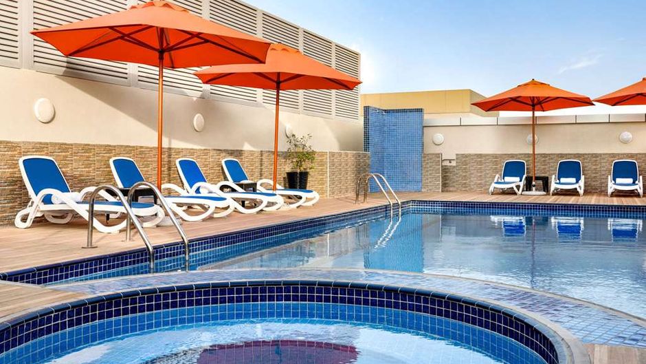Ramada Deira Dubai Hotel Pool