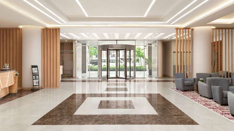 Ramada Deira Dubai Hotel Lobby