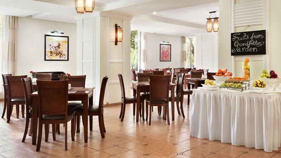 Ramada by Wyndham Tashkent Restaurant