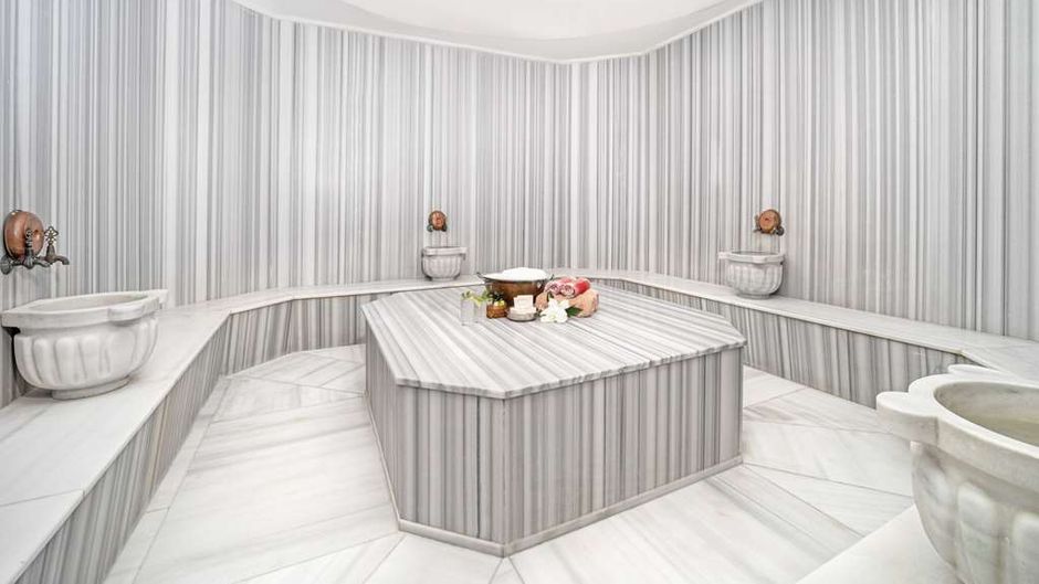 Ramada Hotel & Suites Istanbul Atakoy Spa