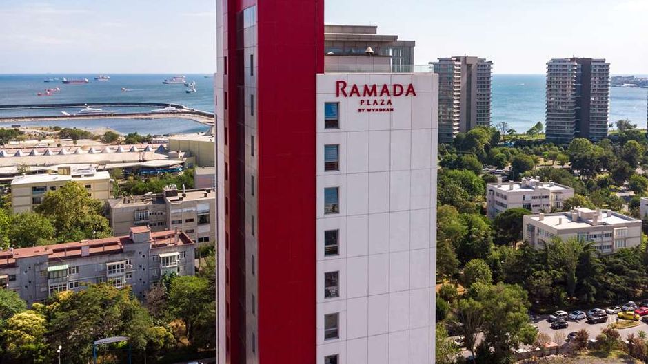 Ramada Hotel & Suites Istanbul Atakoy Exterior