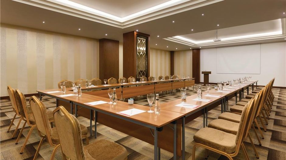 Ramada Hotel & Suites Istanbul Atakoy Meeting