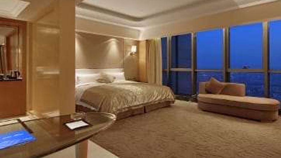 Wyndham Grand Plaza Royale Changsheng Room