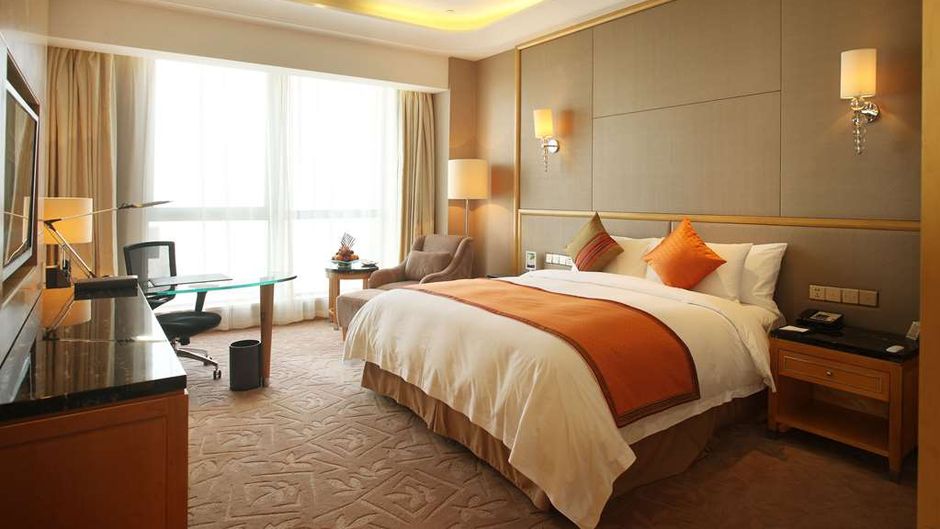 Wyndham Grand Plaza Royale Changsheng Room
