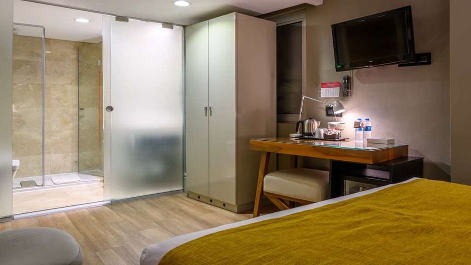 Ramada Istanbul Grand Bazaar Room
