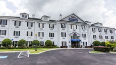 Baymont Inn & Suites Lakeland