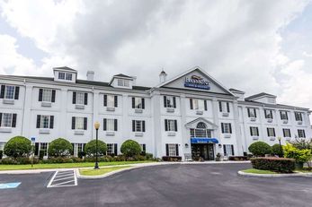 Baymont Inn & Suites Lakeland