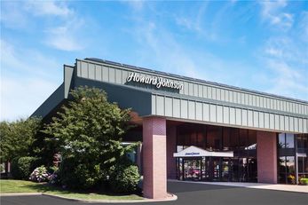 Howard Johnson by Wyndham Evansville E.