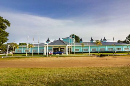 Howard Johnson Hotel & Convention Center