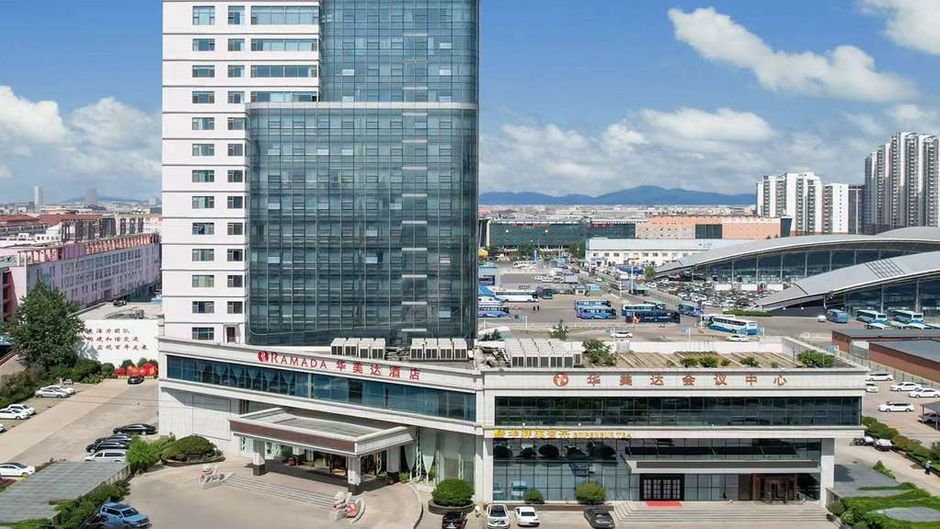 Ramada Linyi North Exterior