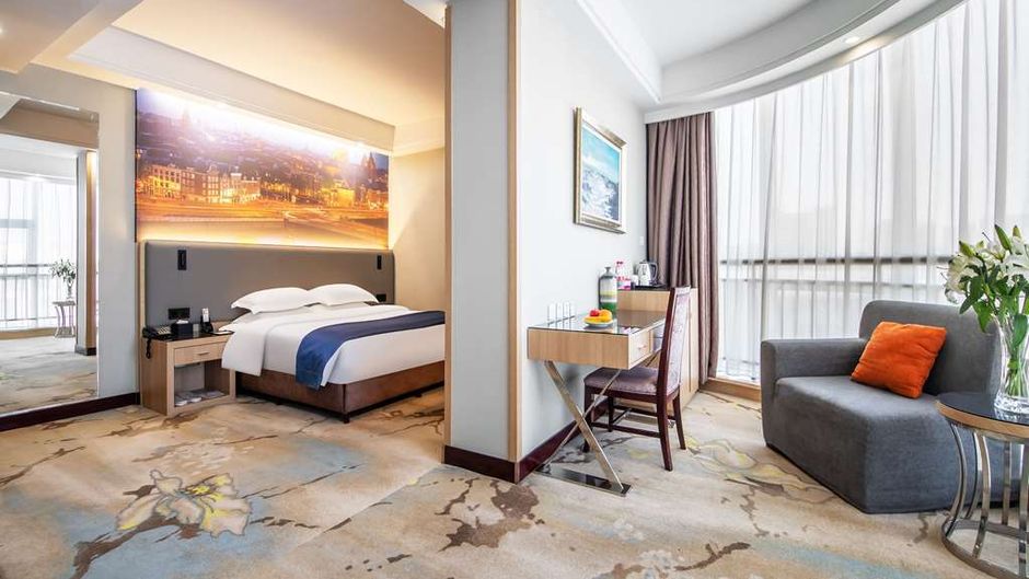 Ramada Linyi North Room