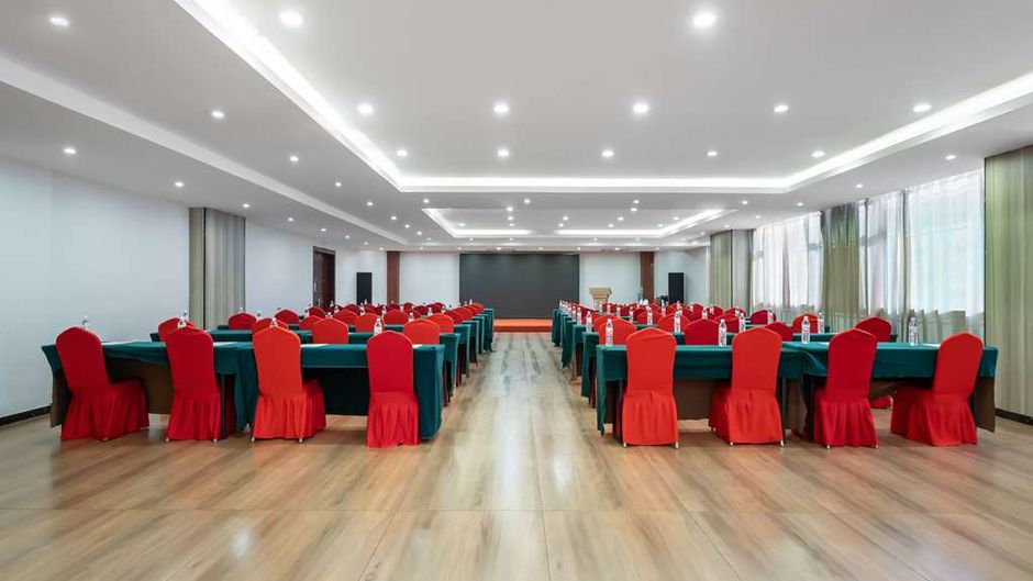 Ramada Linyi North Meeting