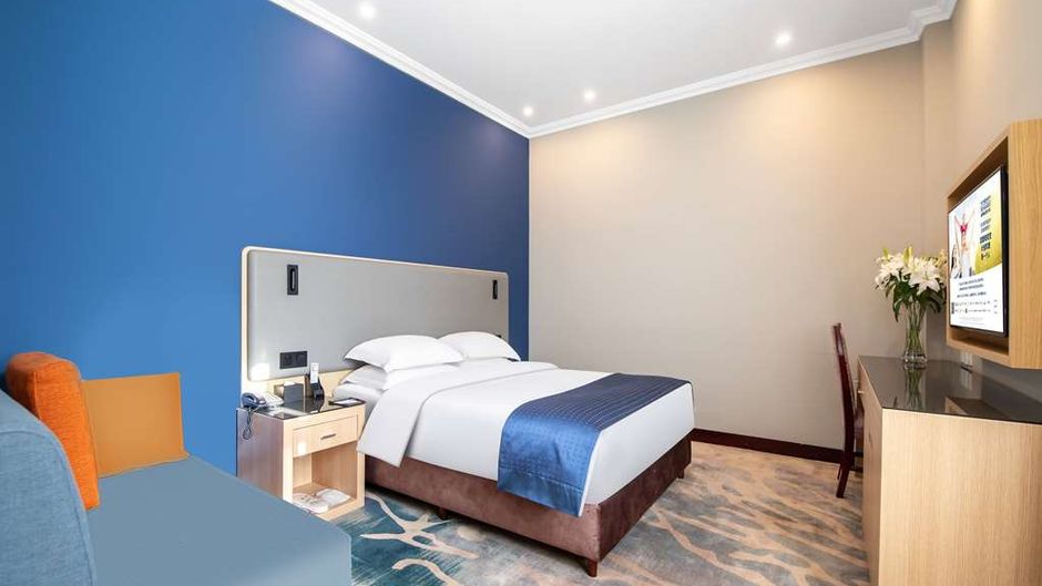 Ramada Linyi North Room