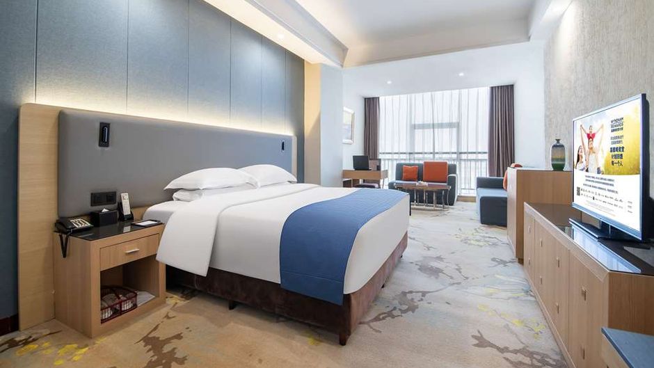 Ramada Linyi North Room