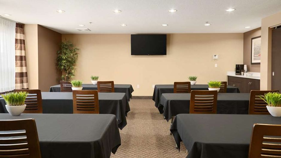 Microtel Inn & Stes Blackfalds/Red Deer Meeting
