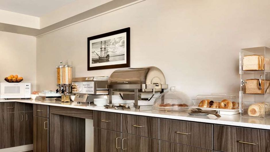Travelodge Suites New Glasgow Restaurant