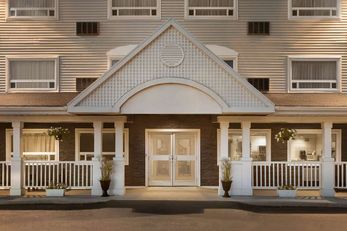 Travelodge Suites New Glasgow