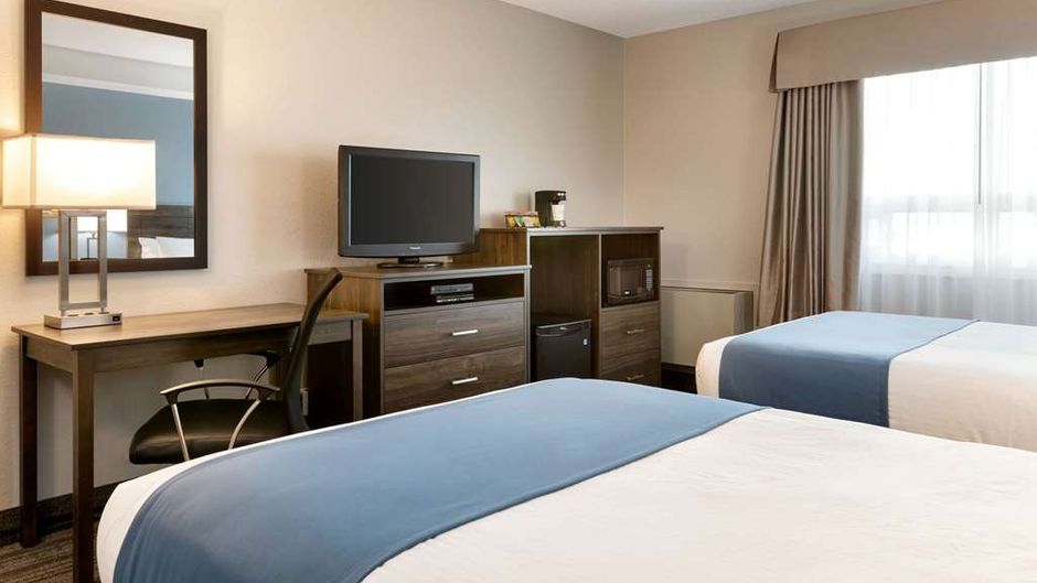 Travelodge Suites New Glasgow Room