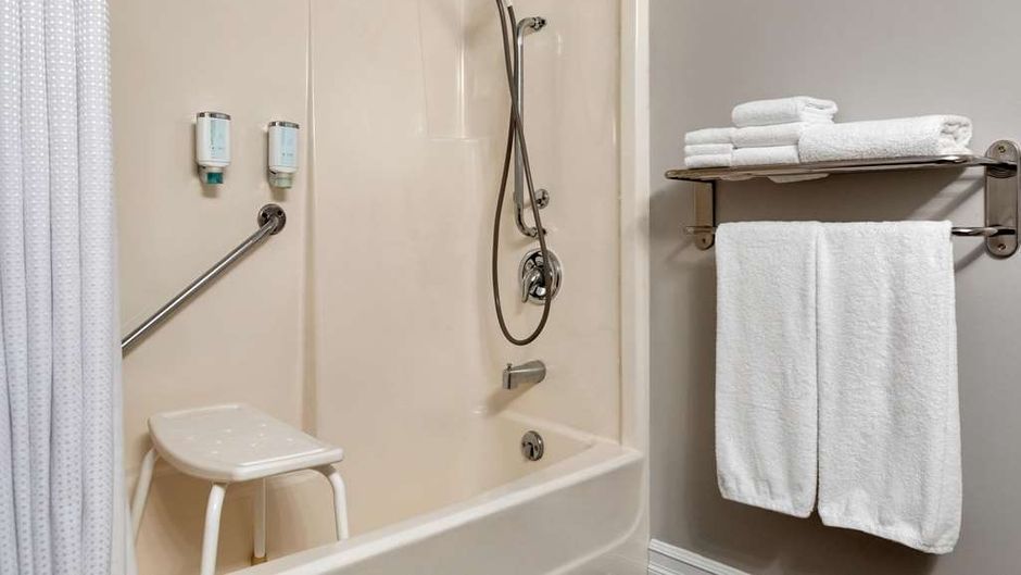 Travelodge Suites New Glasgow Room