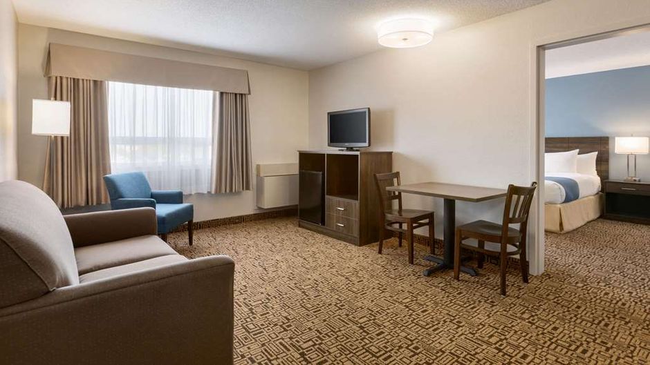 Travelodge Suites New Glasgow Suite