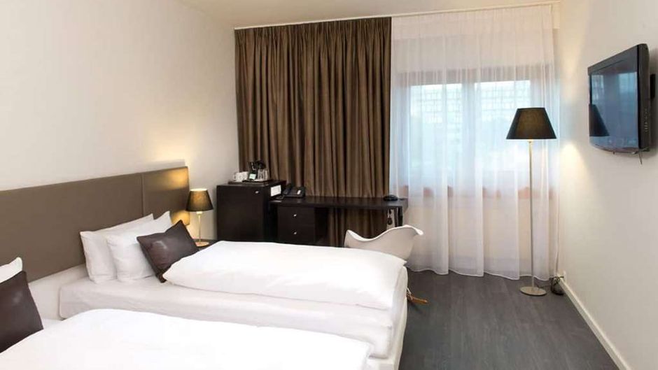 Wyndham Stuttgart Airport Messe Room