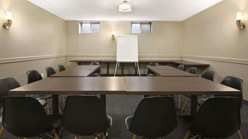 Days Inn Stouffville Meeting