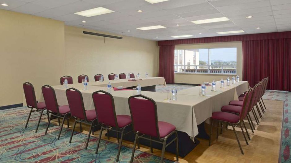 Days Inn Stephenville Meeting