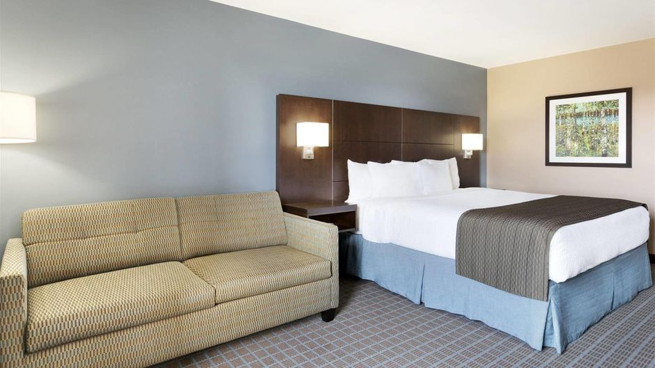 Days Inn Stephenville Suite