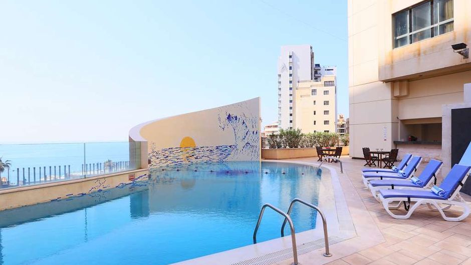 Ramada Plaza Beirut Raouche Pool