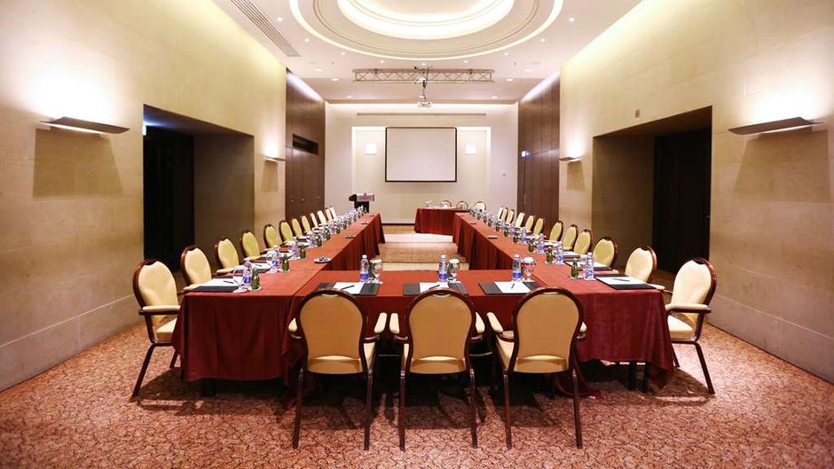 Ramada Plaza Beirut Raouche Meeting