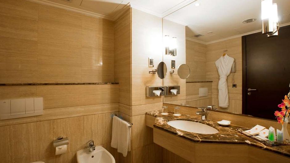 Ramada Plaza Beirut Raouche Room