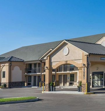 Baymont Inn & Suites Clarksville