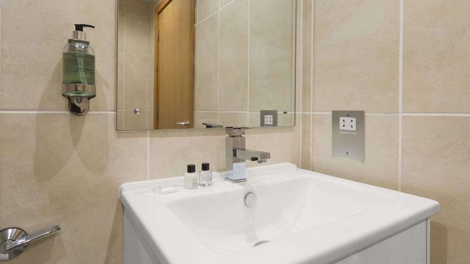 Mercure Telford Centre Hotel Room