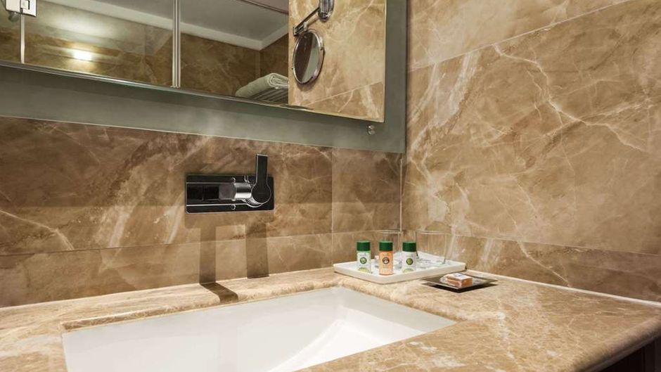 Days Hotel Panipat Room