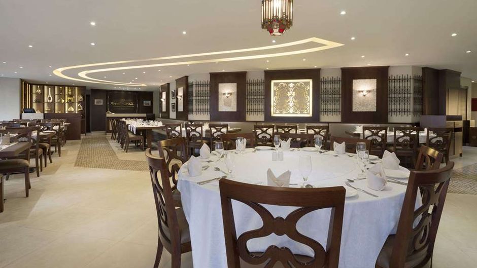Ramada Abu Dhabi Corniche Restaurant