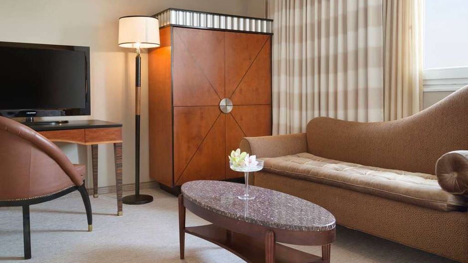 Ramada Sofia Suite