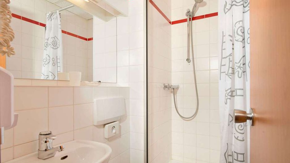 Days Inn Dortmund West Hotel Room