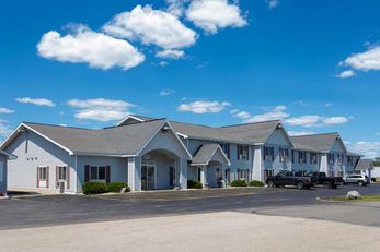 Baymont Inn & Suites Marinette