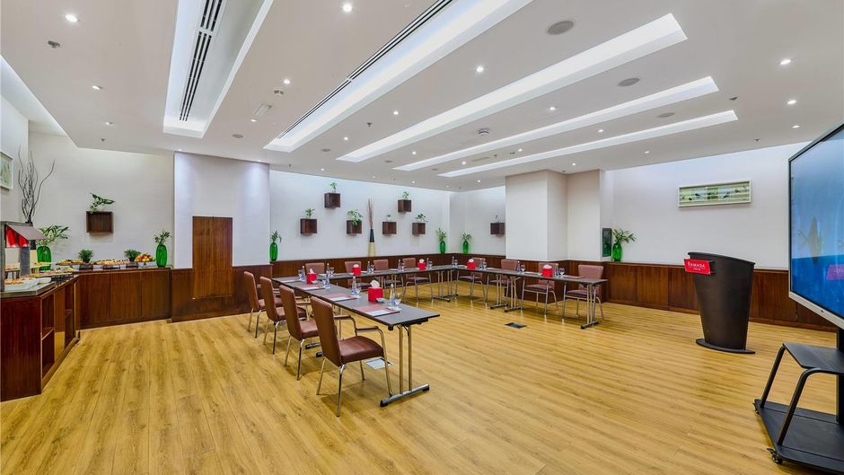 Ramada Hotel & Suites Dubai JBR Meeting