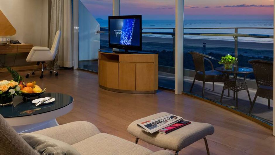 Wyndham Grand Qingdao Suite