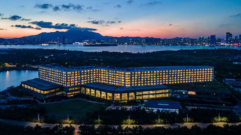 Wyndham Grand Qingdao Exterior