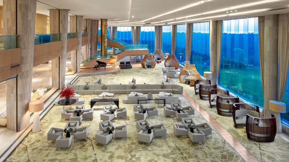 Wyndham Grand Qingdao Lobby