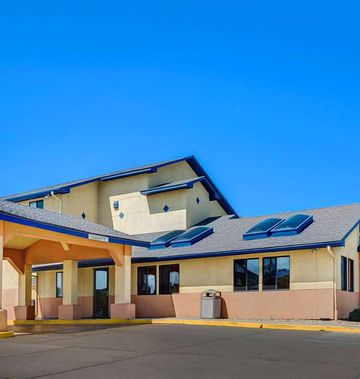 Super 8 Hutchinson