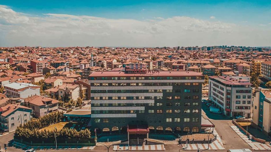 Ramada by Wyndham Usak Exterior