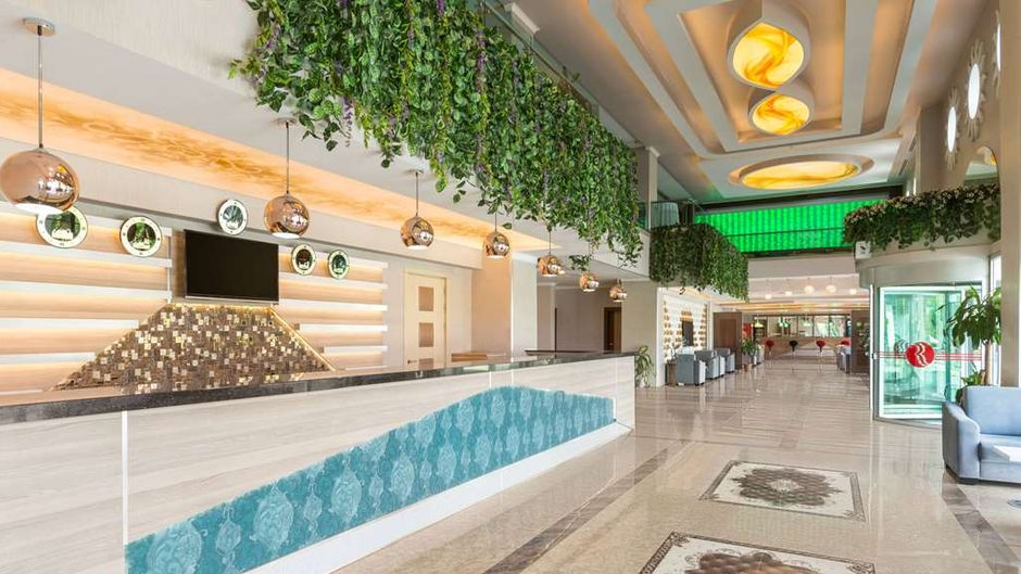 Ramada by Wyndham Usak Lobby